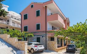 Apartments Hari Tisno